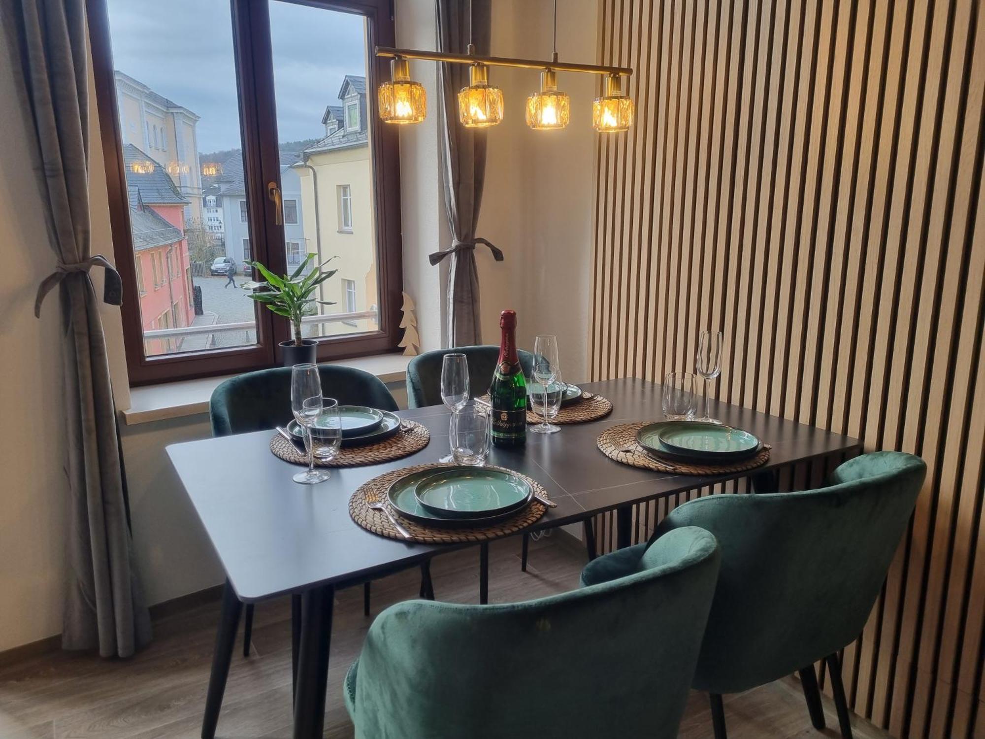 Maremar - Design Maisonette Altstadt - 4 Pers - 57Qm - Luxus Boxspringbett - Kueche - Arbeitsplatz - Privater Parkplatz Greiz Eksteriør bilde